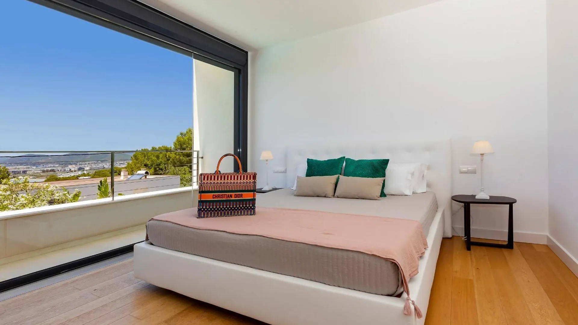 Villa In Ibiza Town Sleeps 10 - Villa Vue Talamanca  Hiszpania